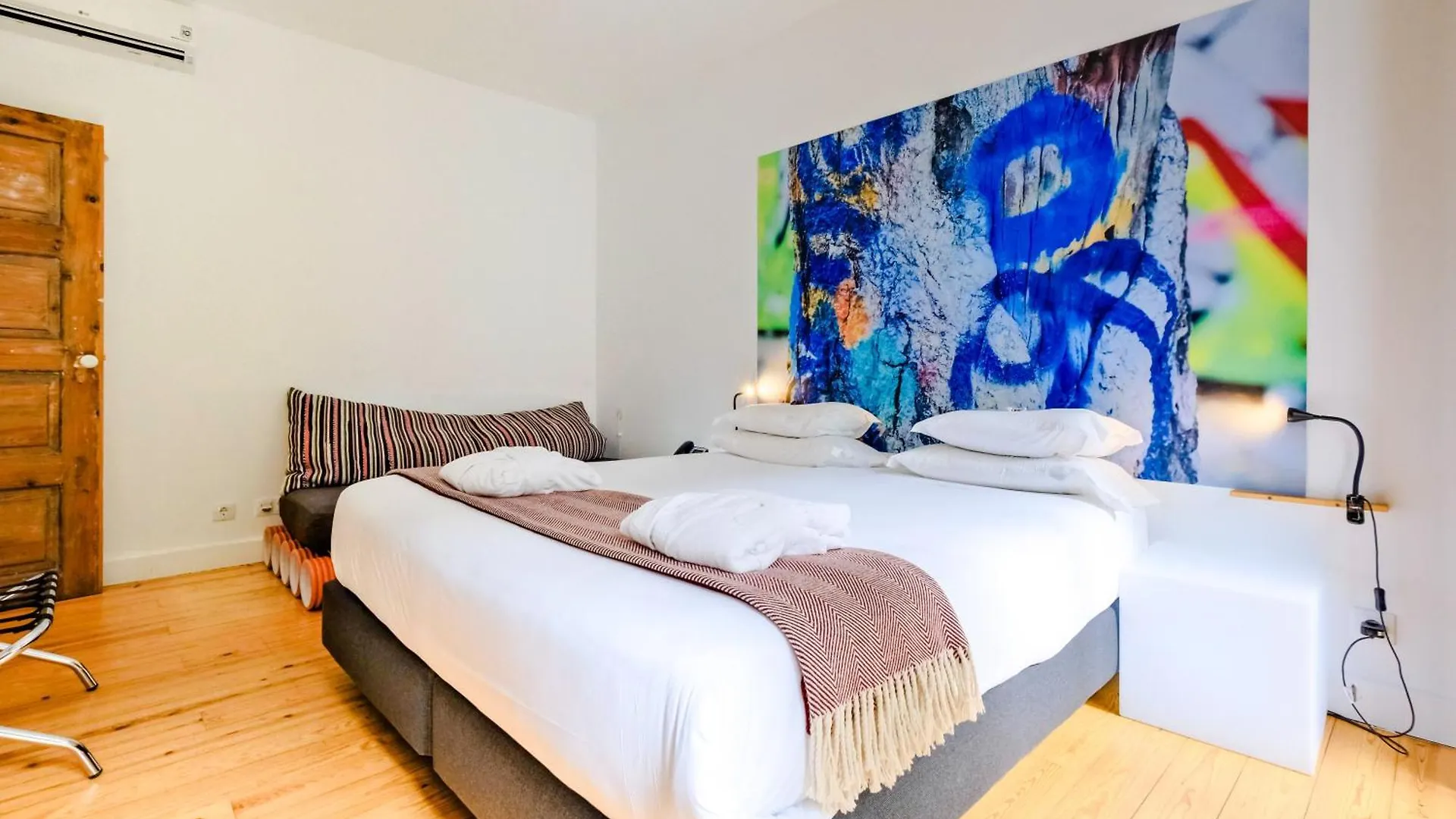 ****  Chiado Arty Flats Aparthotel Lisbon Portugal