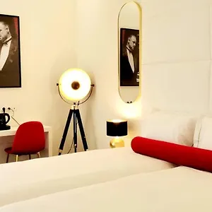 Hollywood By **** Lisboa